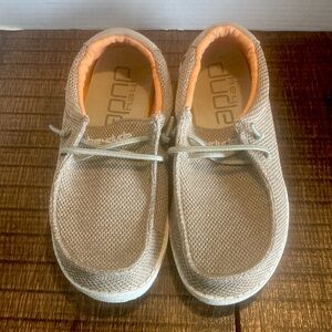 Hey Dude Youth 5 Wally Shoes